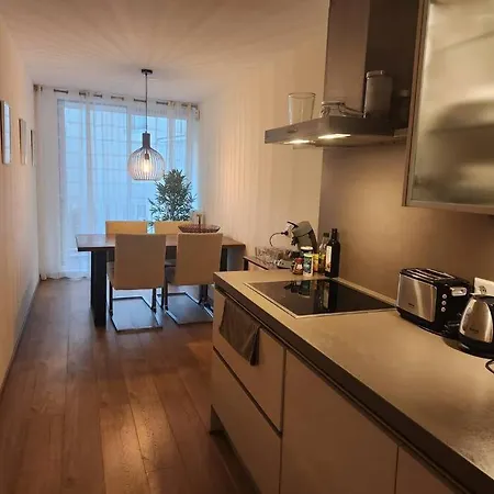 Spacious Apartment, Canal Area, Center *