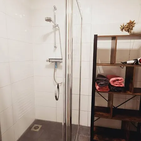 Spacious Apartment, Canal Area, Center 아파트