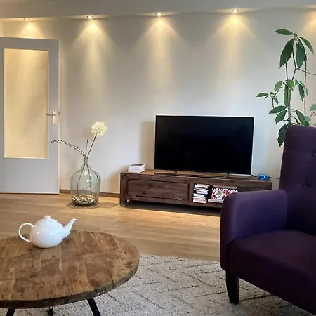 Spacious Apartment, Canal Area, Center Apartmán
